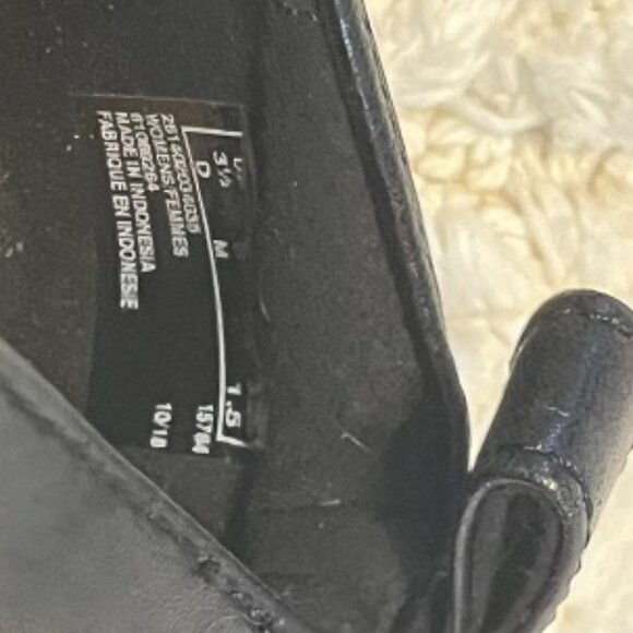 Clarks Black and White Loafers - Picture 8 of 8